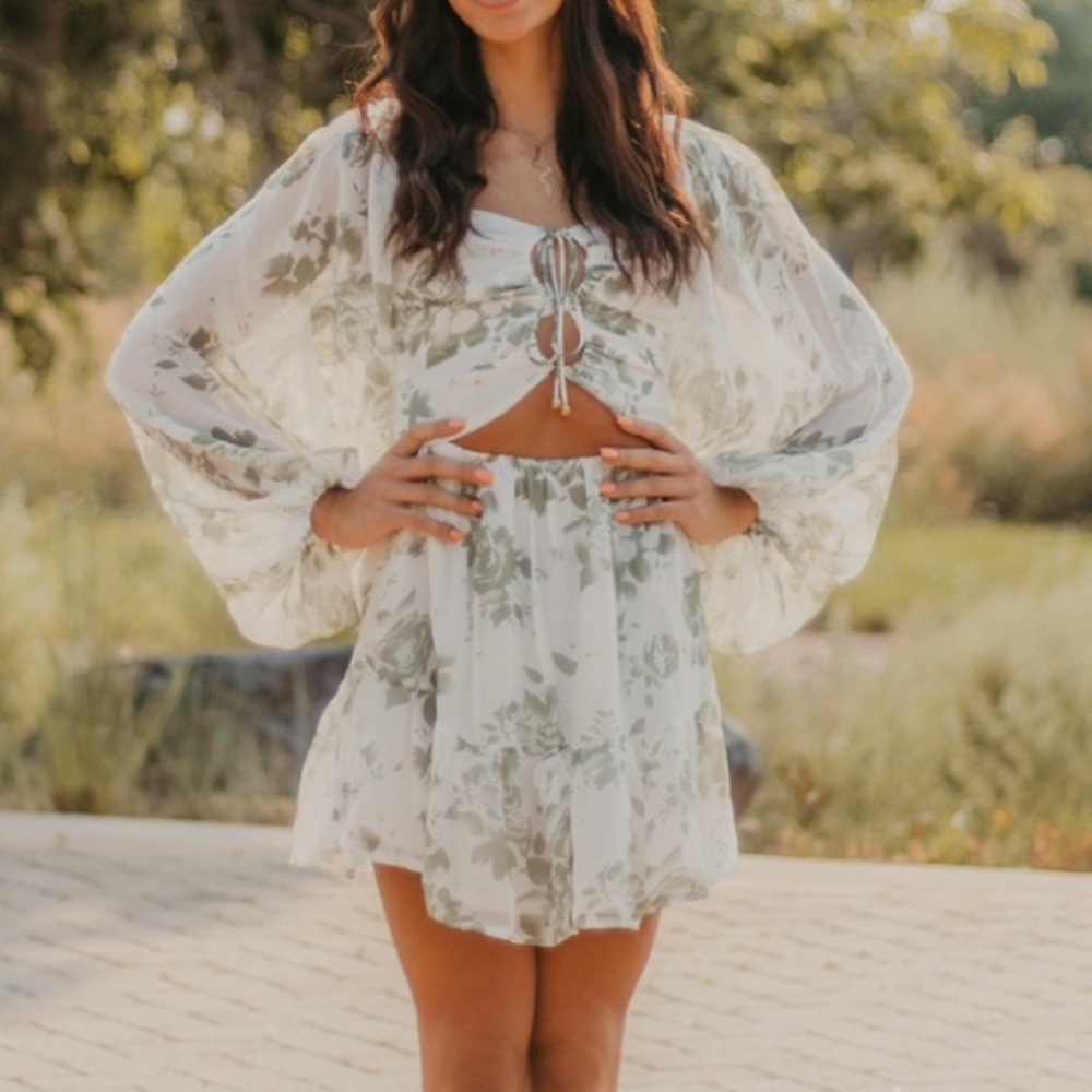 Green Floral Puff-Sleeve Mini Dress